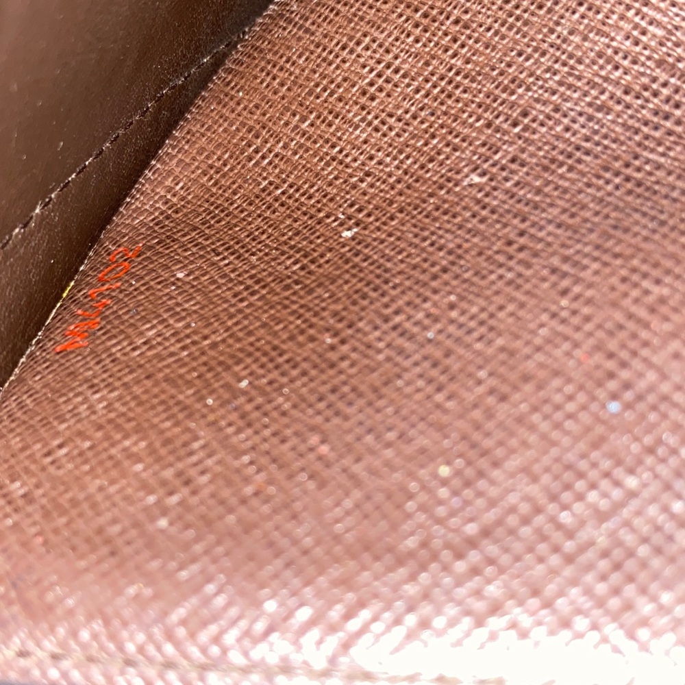 Authentic Louis Vuitton Damier Kisslock Wallet - Picture 10 of 16